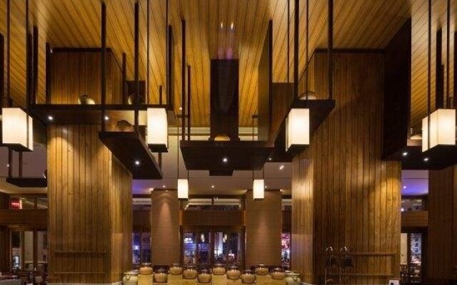 21° Holiday Hotel