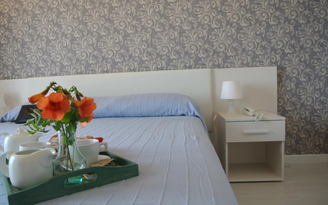 Baia Azzurra Hotel - Image 7