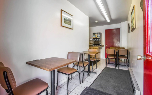 Rodeway Inn Lincoln I-93