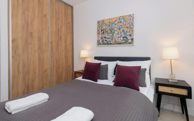 Plac Unii Apartment Gdynia by Renters