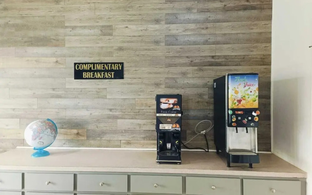 Hotel O Regency Suites Houston - IAH Beltway 8