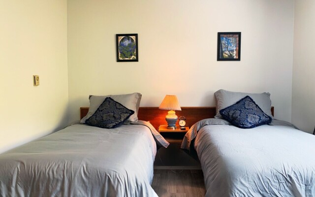 Lasqueti Island Hotel & Restaurant