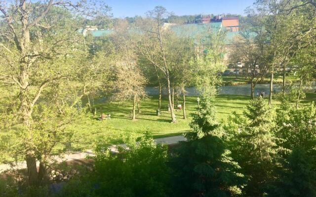 Mill Creek Hotel