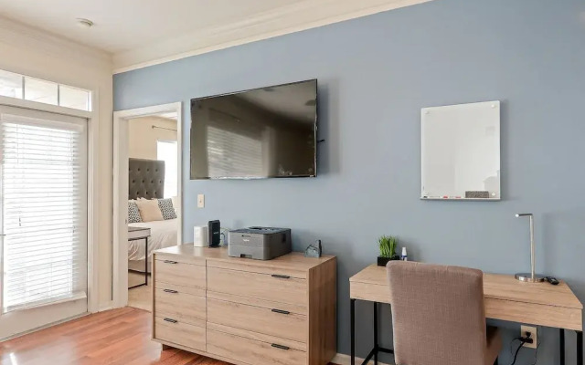 Apartment near Suntrust Park