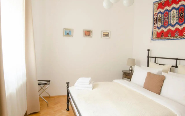 Unique Apt 250M From The Charles Bridge