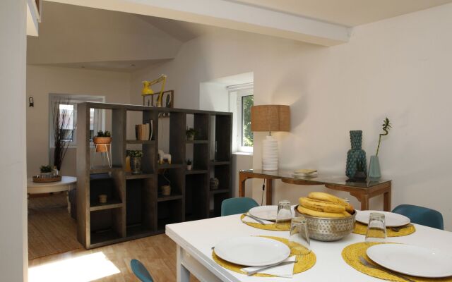 Flores Guest House