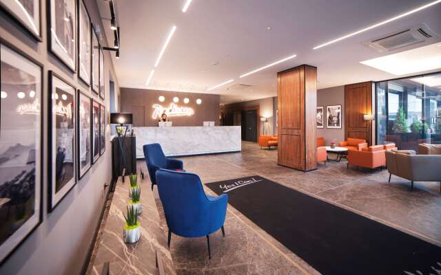 Radisson Hotel Nola Naples