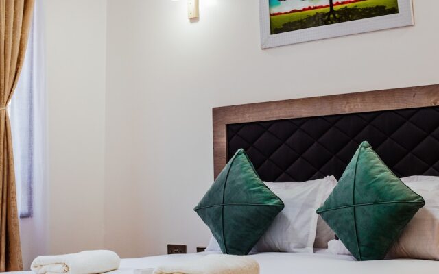 Masoor Homes by Edmor Suites