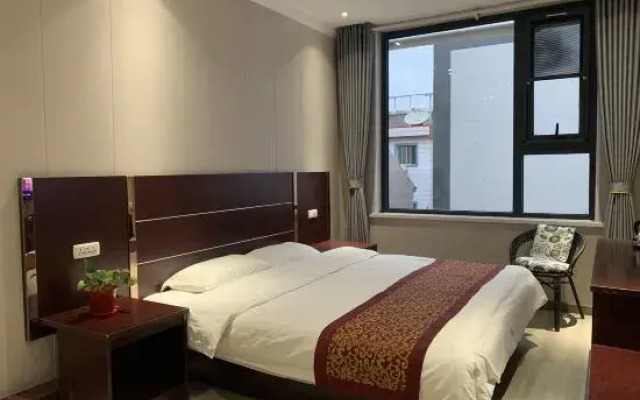 Mengzhou Hongtai Hotel