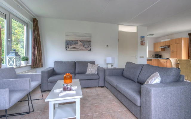 Detached Well-kept Villa With Garden, Near the Beach