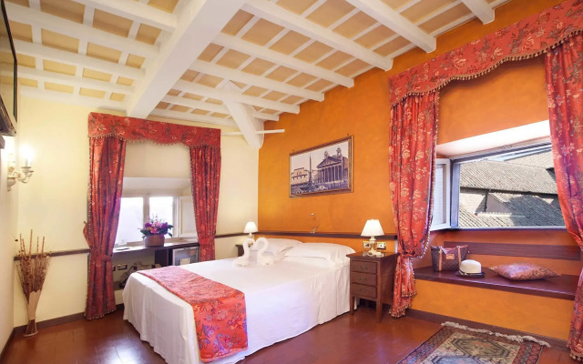 Pantheon Inn