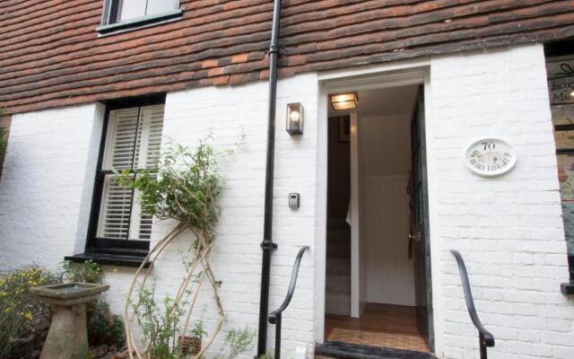 Entire 2 bed, 2 bath cottage in the heart of Rye citadel