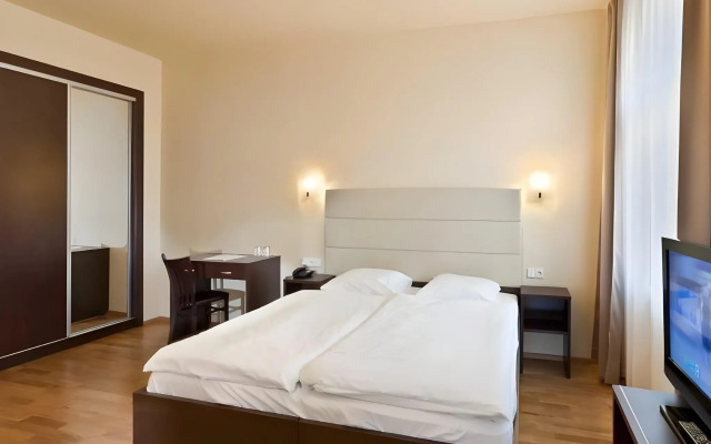 Hotel Unique