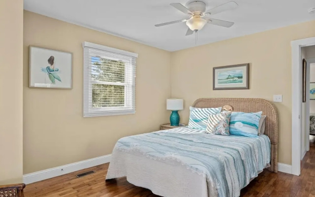 Mi Faro 2 Bedroom Duplex by RedAwning