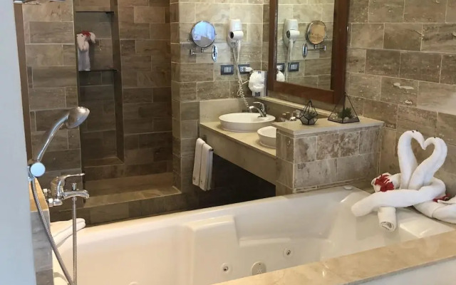 Lifestyle Kosher Cofresi Suites
