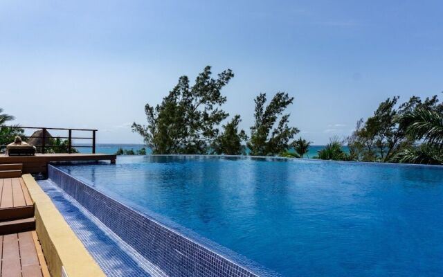 Casa Soleada 2 Bedroom Condo by RedAwning