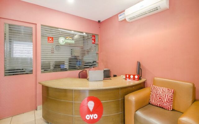 OYO 10235 Oyster Transit Hotels