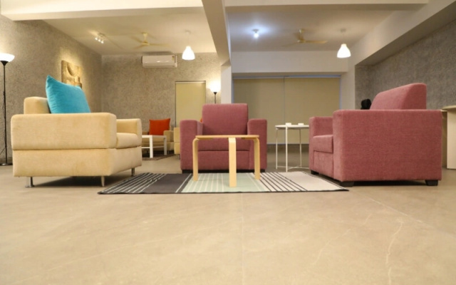 Swan Suites Gachibowli Hotel
