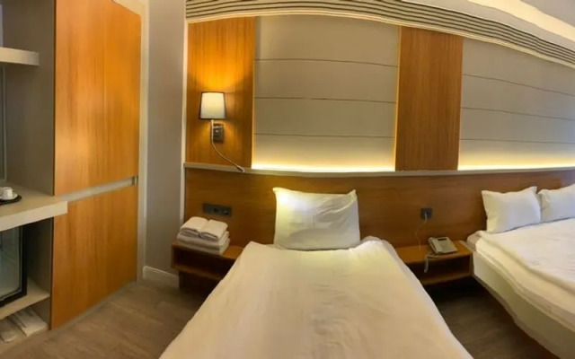 May Park Hotel