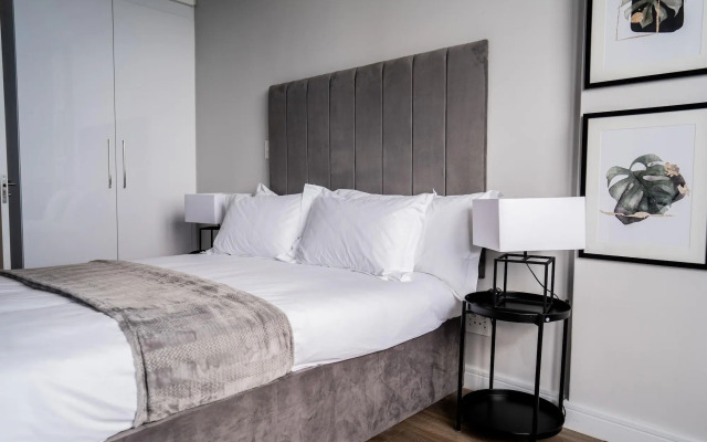 Reserved Suites Illovo