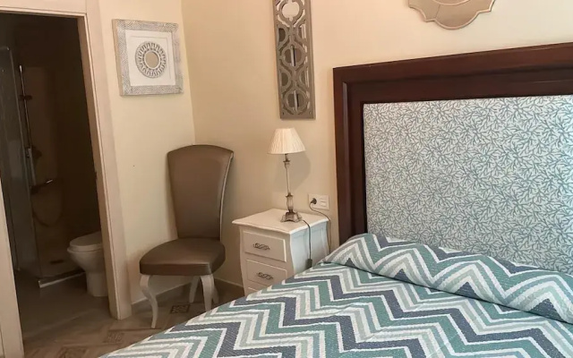 Hostal Flor de Lis - Lojo