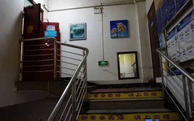 Urumqi Meijiaqin Hotel (Xinjiang Medical University Affiliated Cancer Hospital)