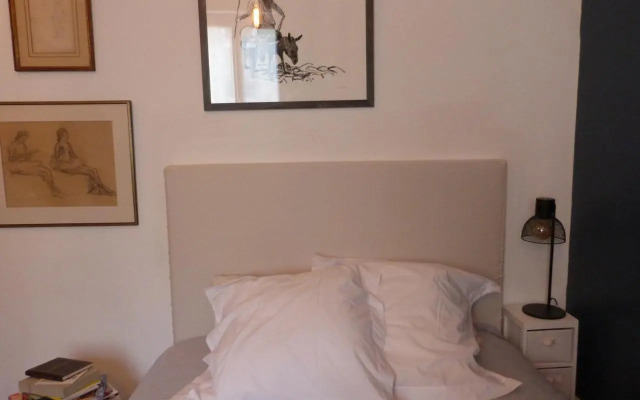 La Grotte de Voltaire Chambre d'Hôtes