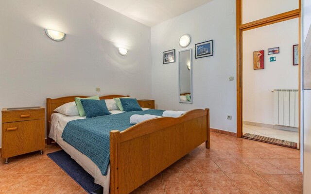 Nice Apartment in Rovinj With 2 Bedrooms and Wifi