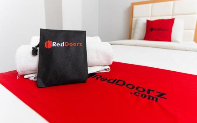 RedDoorz Plus @ Idjen Boulevard Malang