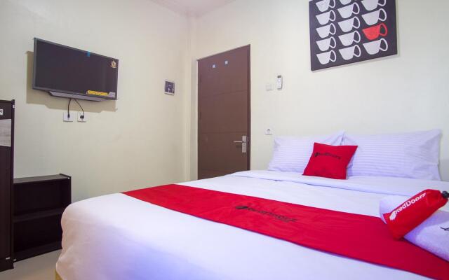 RedDoorz near Taman Kota Ternate