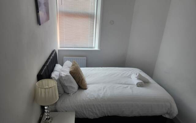 Inviting 3-bed House in Newcastle Upon Tyne