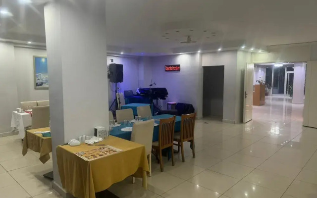 Deniz Otel