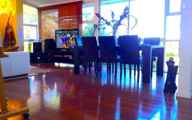 Castlepeak HomeStyle Accommodation