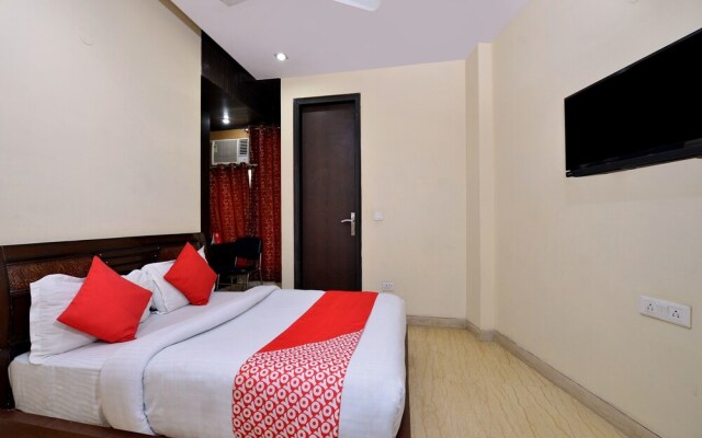 OYO Rooms CR Park Outer Ring Road