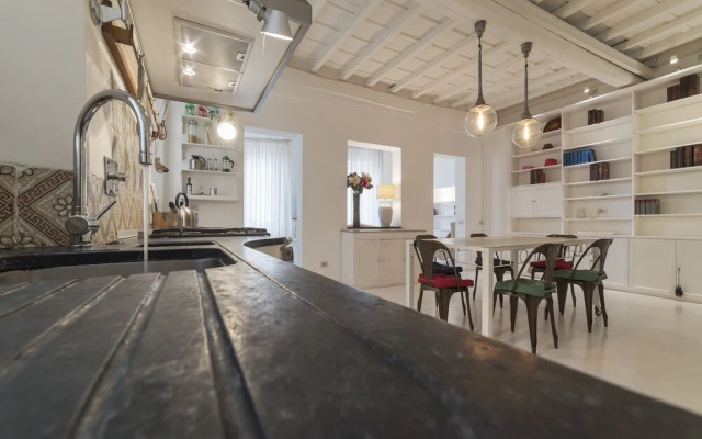 Campo De' Fiori Luxury Apartment