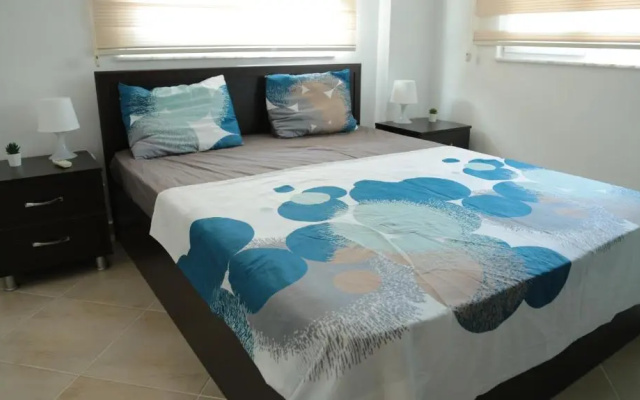 Villa Aslam, Kadriye Mahallesi 236 Sokak No: 1-4 Tolerance Golf Sitesi C-1 Blok, Serik, Antalya