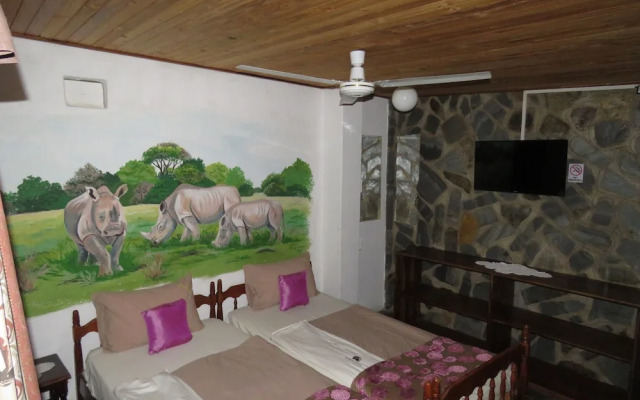 Parrot Lodge