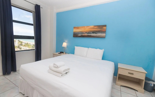 708 Studio Hollywood Beach