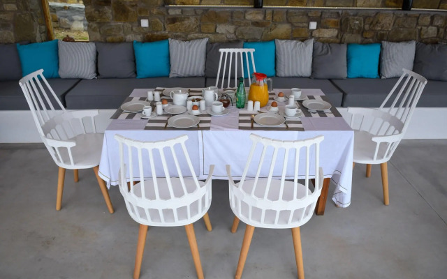 Myconian Crown Suites