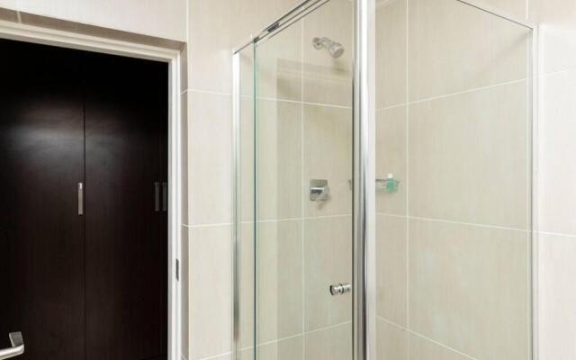 Alimama Spaces: the Manson's Greenstone