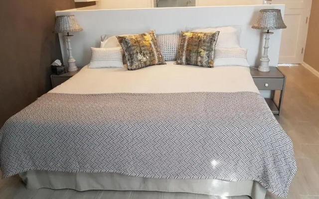 HORIZON BAY - Camps Bay