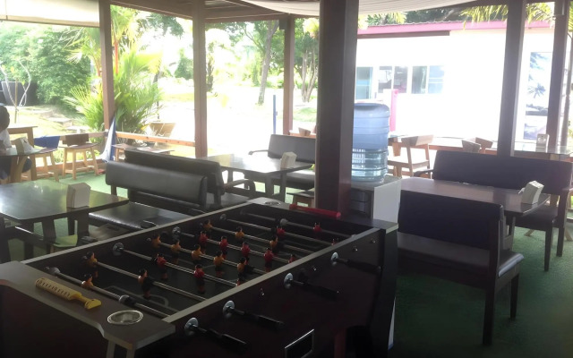 Check In & Chill Out Laem Sok Pier