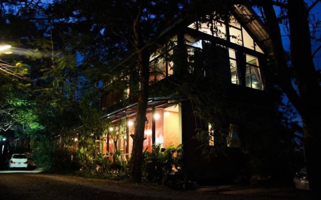Phu Mi Lum Nao House