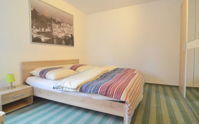 Luxurious Apartment in Ulmen near Lake