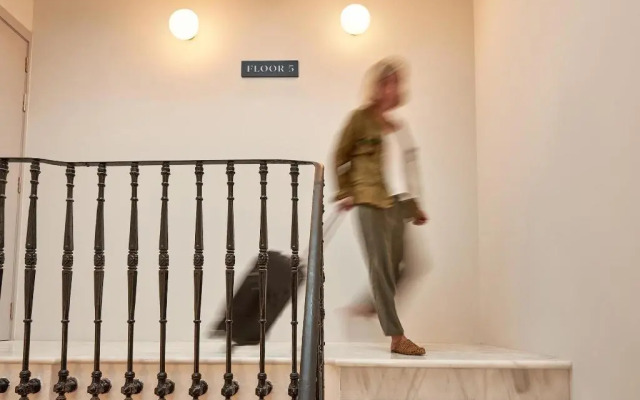 Room Mate Helen Berger Boutique