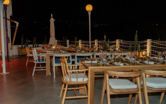 Hotel Indigo La Paz Puerta Cortes by IHG