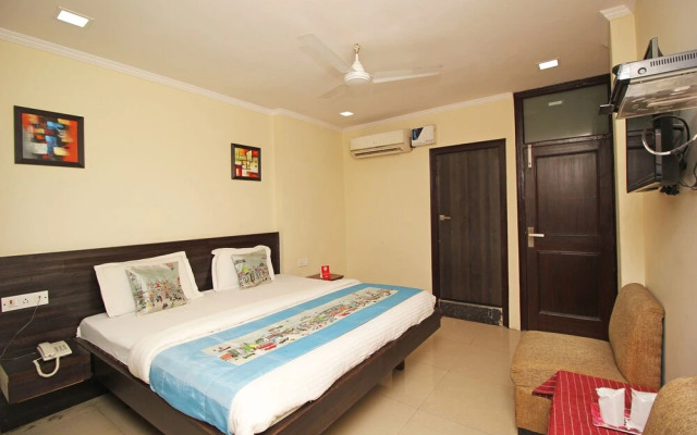 OYO 4883 Duke Hotel