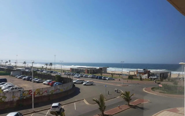 206 Tenbury Beach Apartment