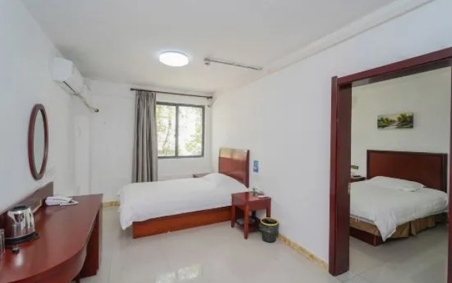 Lingshan Hotel