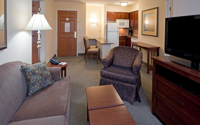 Staybridge Suites Philadelphia Valley Forge 422 by IHG